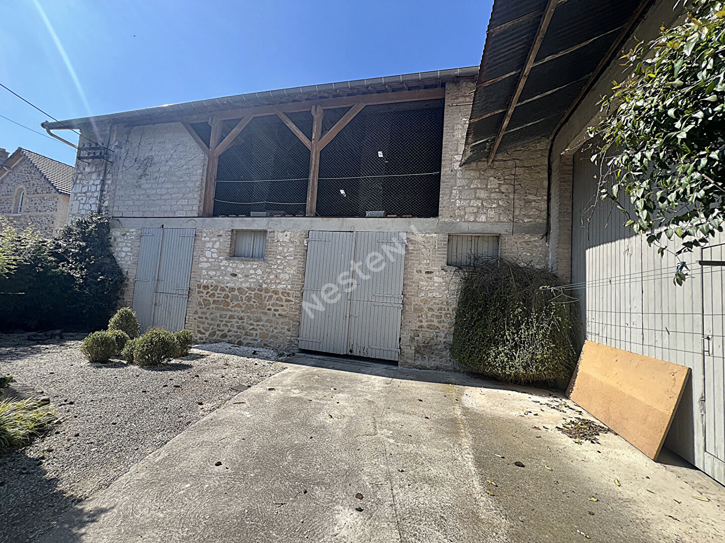 LOCATION MEUBLEE : maison 5 chambres + 1 bureau - garage - Jardin