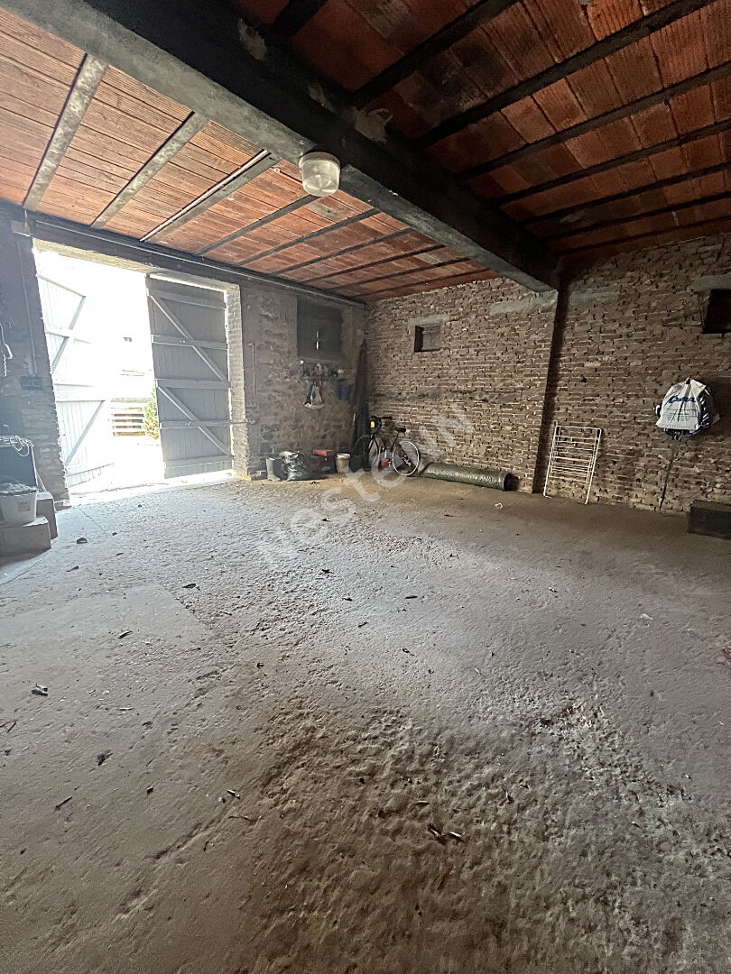 LOCATION MEUBLEE : maison 5 chambres + 1 bureau - garage - Jardin