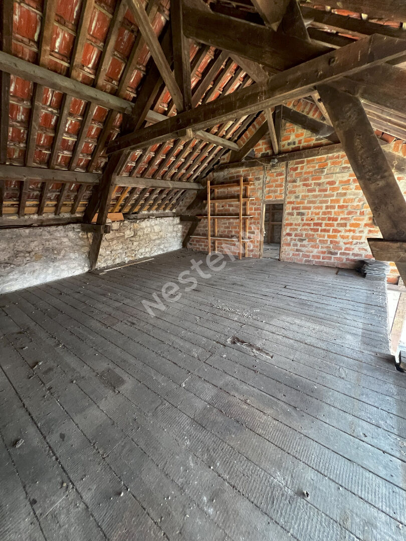 Entre Guignicourt et St Erme : Maison en pierres : 7 chambres - Grange - Garage