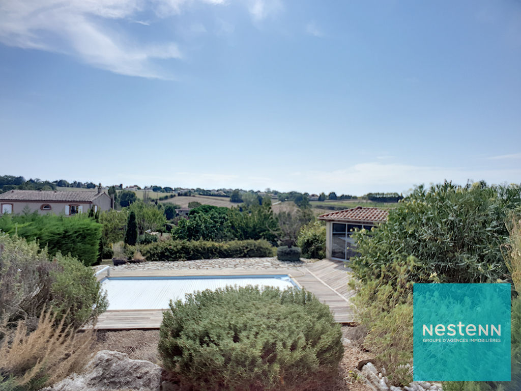 Maison d'architecte 5 pièces de 2007 de 235 m2 sur  avec piscine à vendre