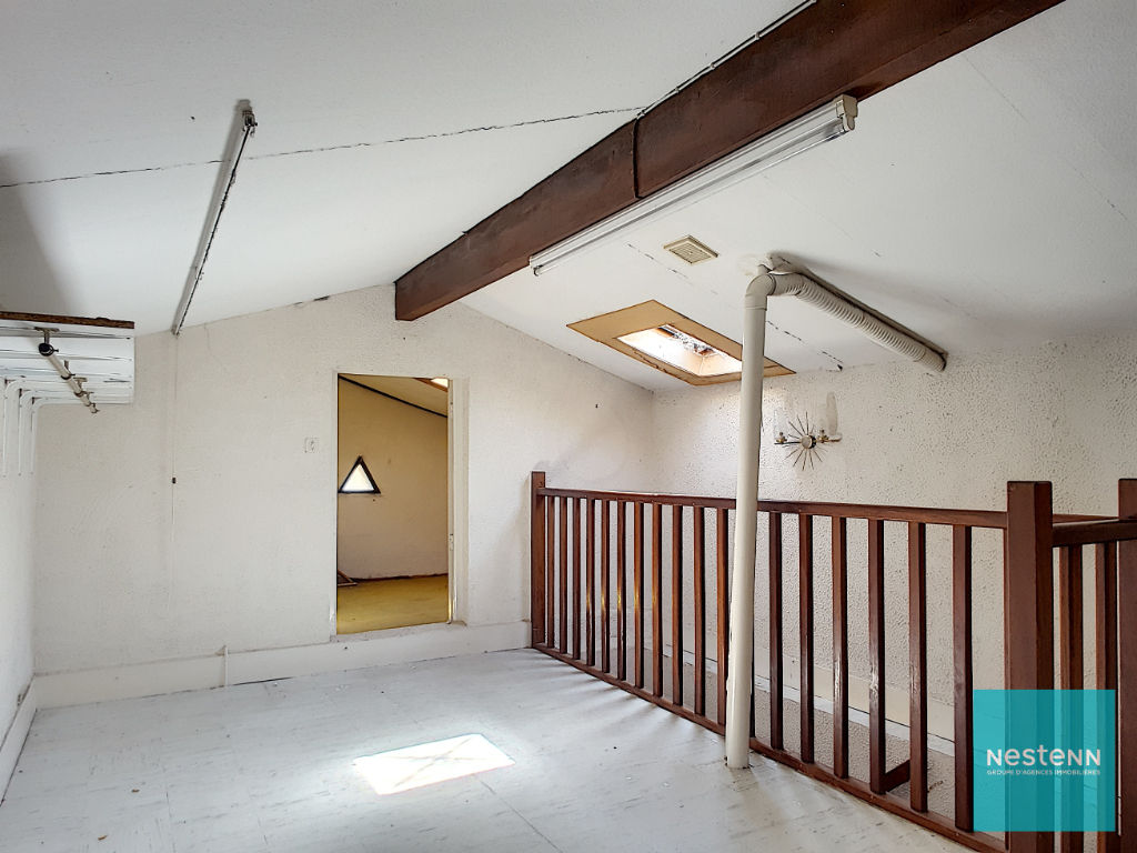 A Ramonville-Saint-Agne, à vendre maison 9 pièces de 237 m² avec garage de 60 m²,  terrain d'environ 650 m²,