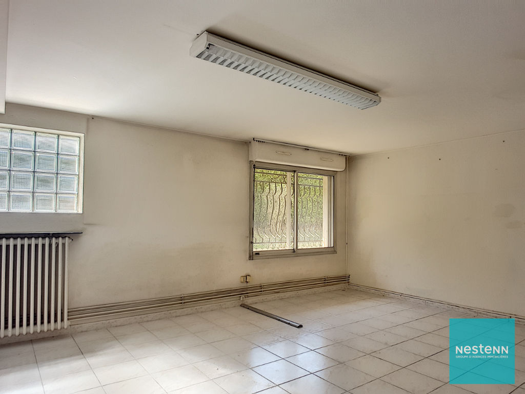 A Ramonville-Saint-Agne, à vendre maison 9 pièces de 237 m² avec garage de 60 m²,  terrain d'environ 650 m²,