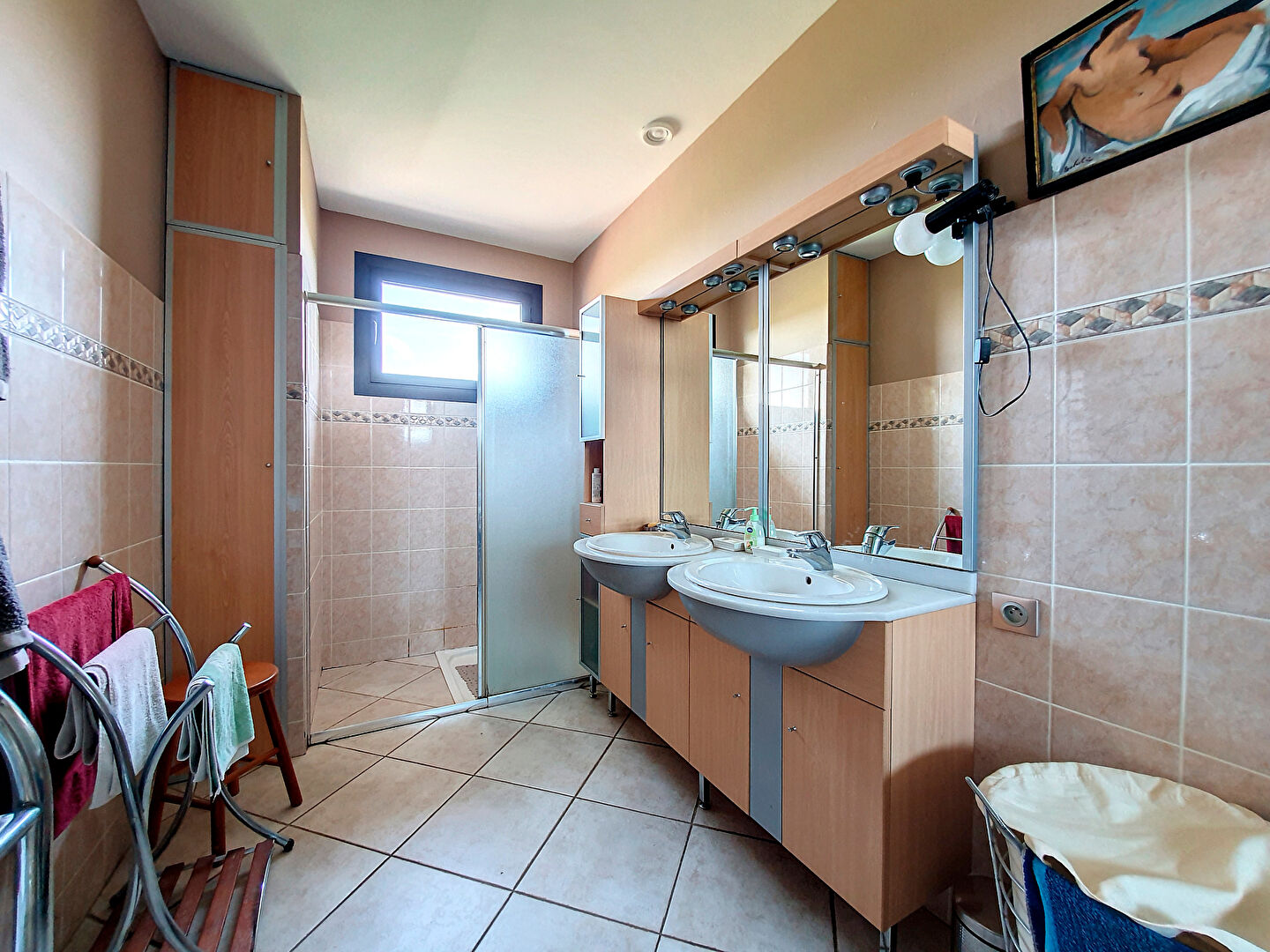 Pompertuzat. Maison familiale 6 pièces de 132m² avec un garage sur un terrain d'environ 1800m² à vendre.