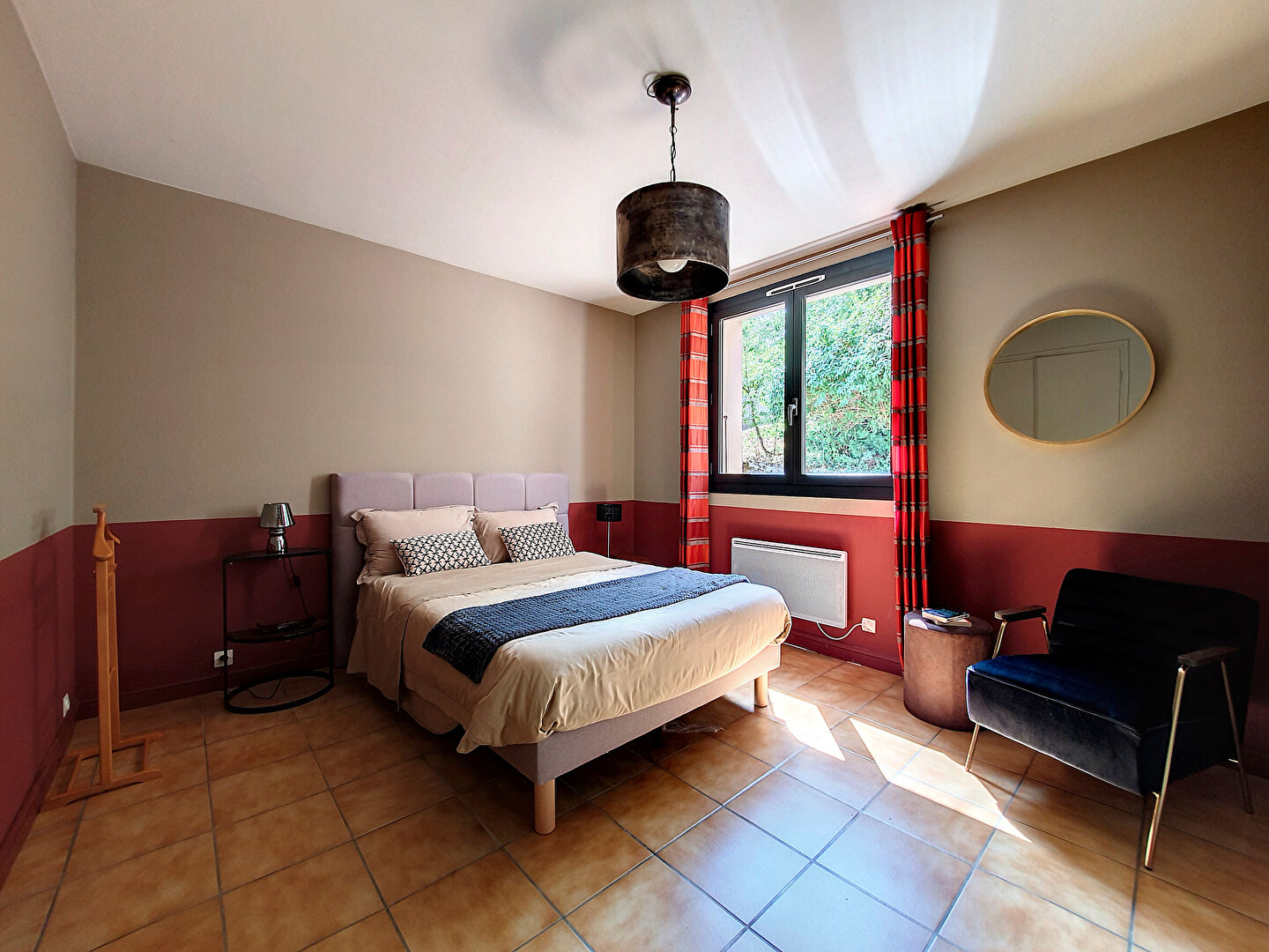 Pompertuzat. Maison familiale 6 pièces de 132m² avec un garage sur un terrain d'environ 1800m² à vendre.
