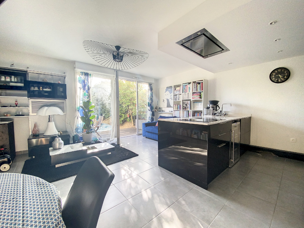 Exclusivité Nestenn. Auzeville-Tolosane. Maison à vendre 4 pièces de 99m² avec 2 places de parking en sous-sol et un jardin attenant.