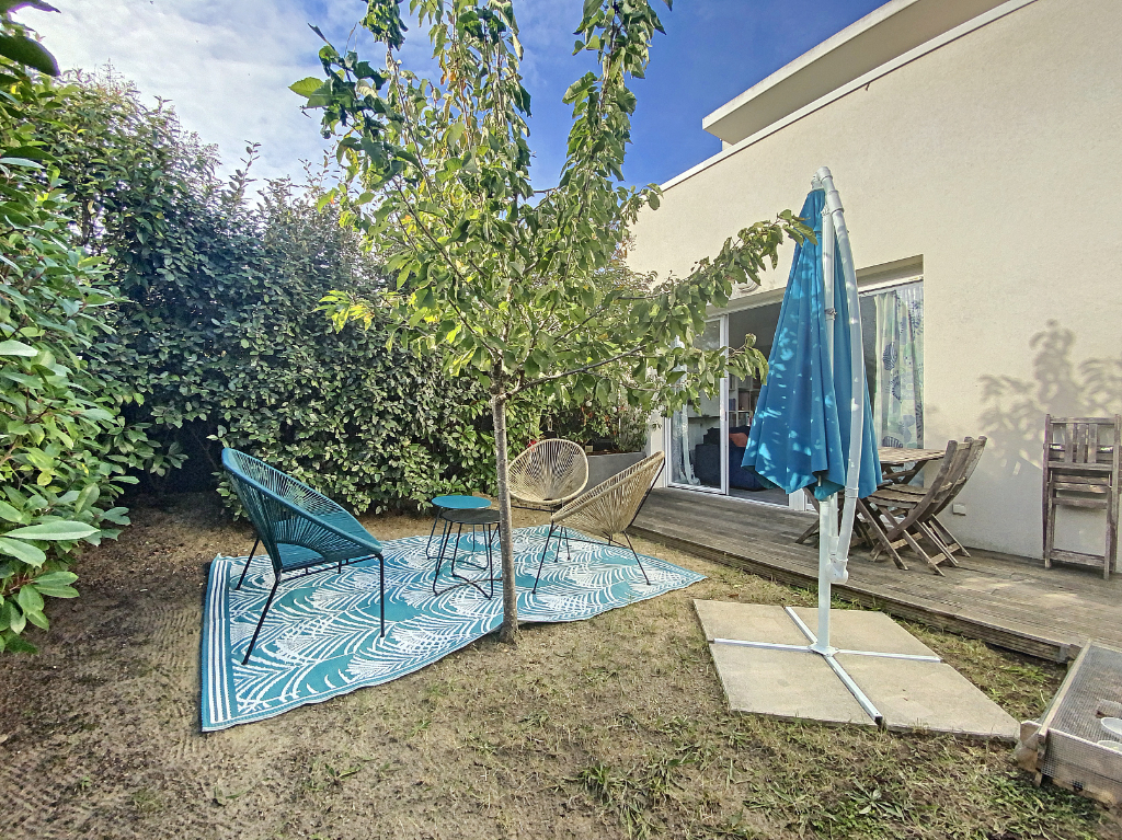 Exclusivité Nestenn. Auzeville-Tolosane. Maison à vendre 4 pièces de 99m² avec 2 places de parking en sous-sol et un jardin attenant.