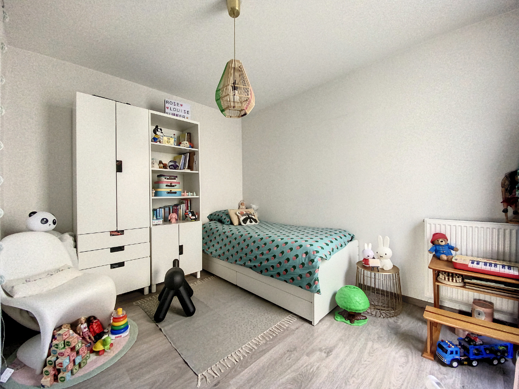 Exclusivité Nestenn. Auzeville-Tolosane. Maison à vendre 4 pièces de 99m² avec 2 places de parking en sous-sol et un jardin attenant.