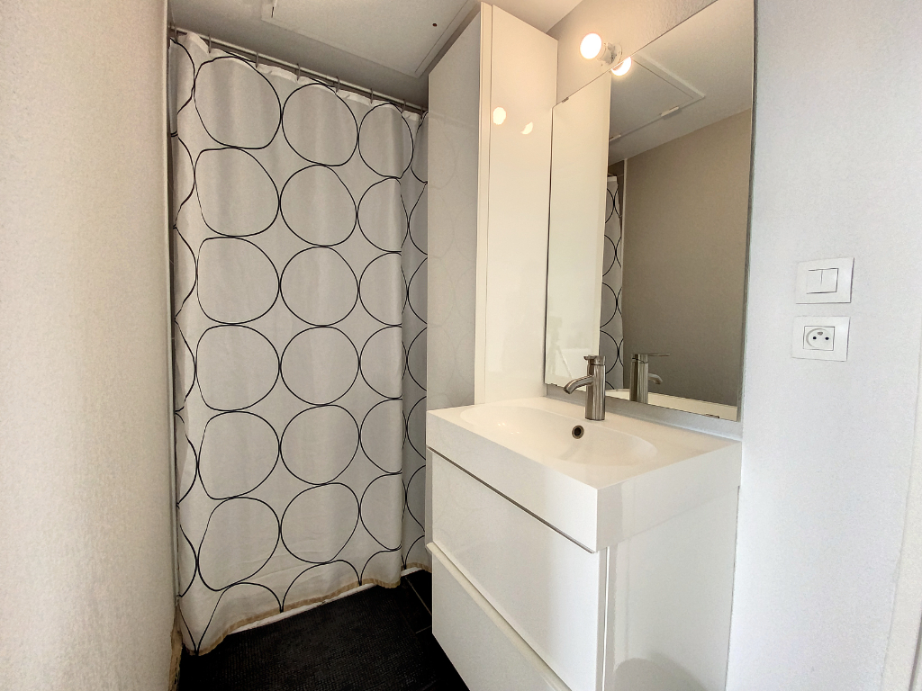 Exclusivité Nestenn. Auzeville-Tolosane. Maison à vendre 4 pièces de 99m² avec 2 places de parking en sous-sol et un jardin attenant.