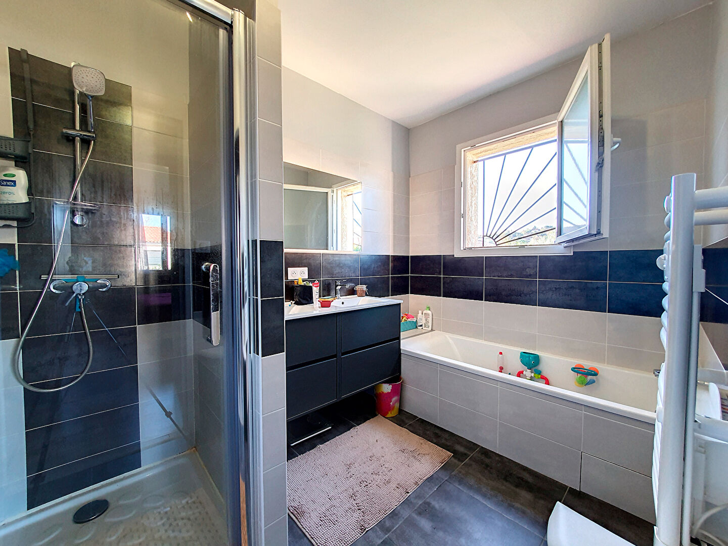 PECHABOU MAISON RECENTE T4 DE PLAIN-PIED AVEC TERRASSE, JARDIN ET GARAGE A VENDRE