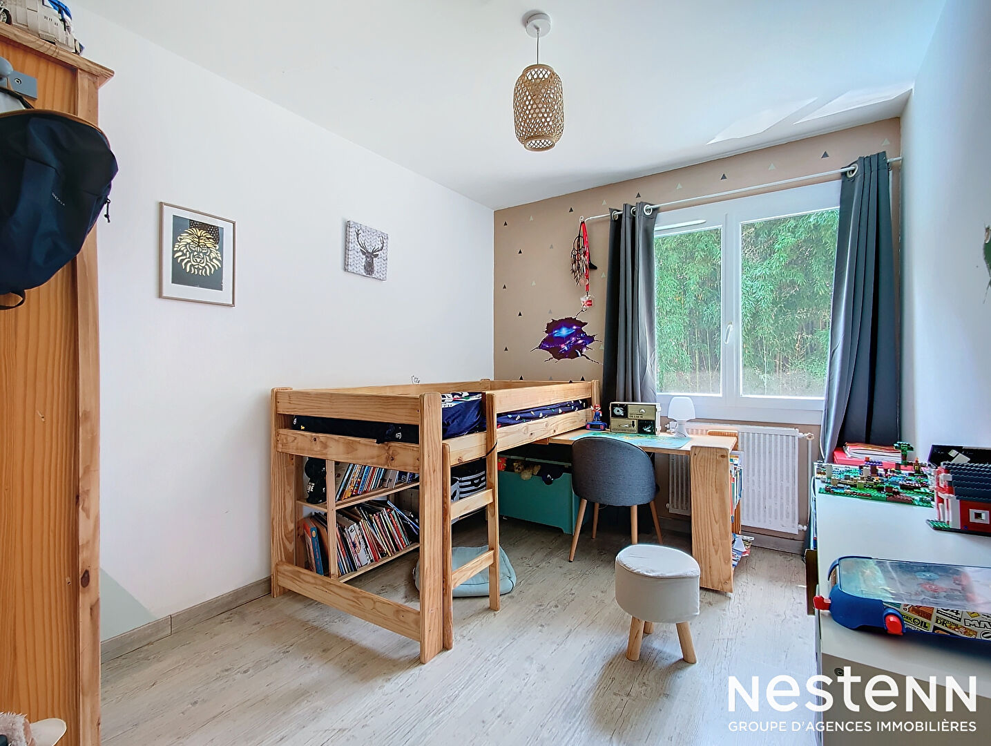Exclusivité Nestenn. Proche du centre-ville de Castanet-Tolosan. Maison 5 pièces à vendre de 145m² habitables avec garage sur un terrain arboré de 550m².