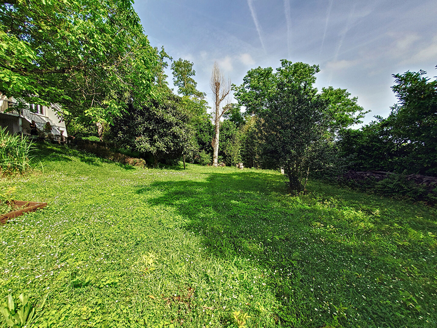 Péchabou. Maison 6 pièces à vendre de 150m² avec garage sur un terrain arboré de 1500m²