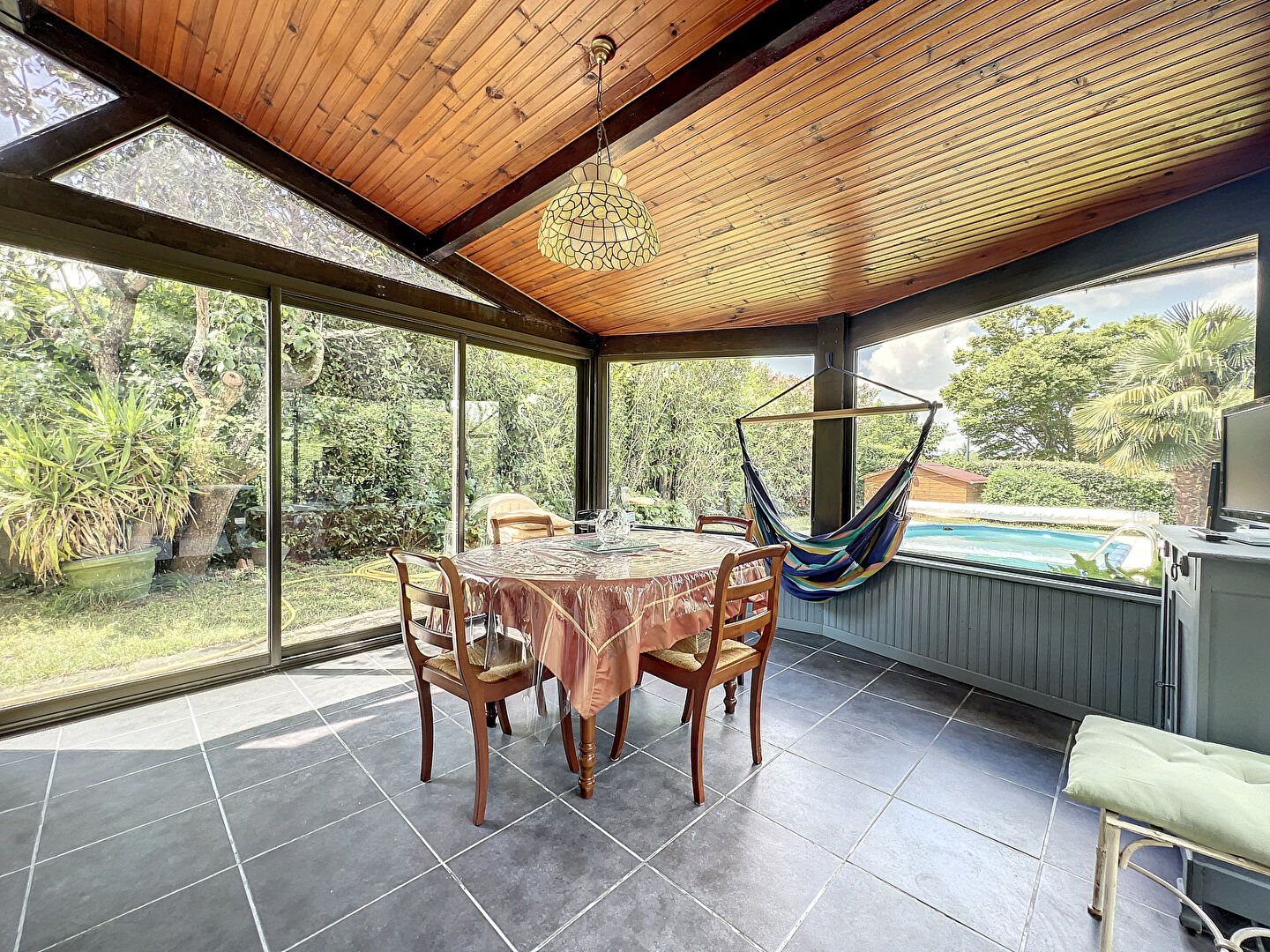 Auzeville-Tolosane. Maison individuelle 5 pièces de 130m² avec piscine et sous-sol sur un terrain de 1084m² à vendre.