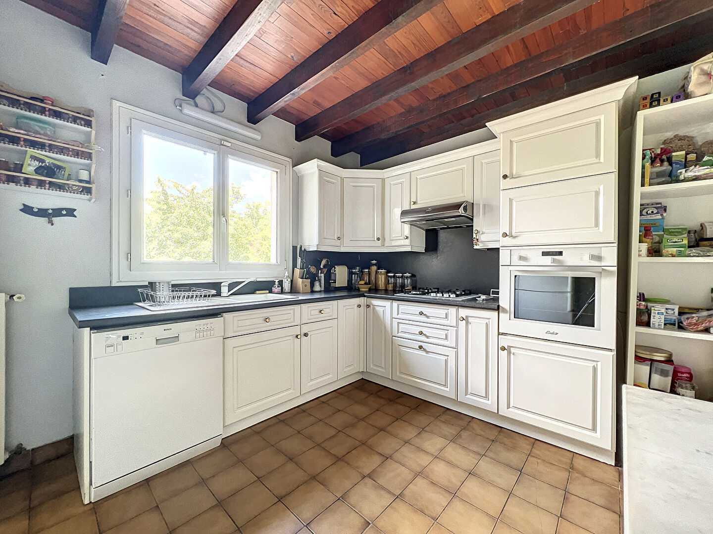 Auzeville-Tolosane. Maison individuelle 5 pièces de 130m² avec piscine et sous-sol sur un terrain de 1084m² à vendre.
