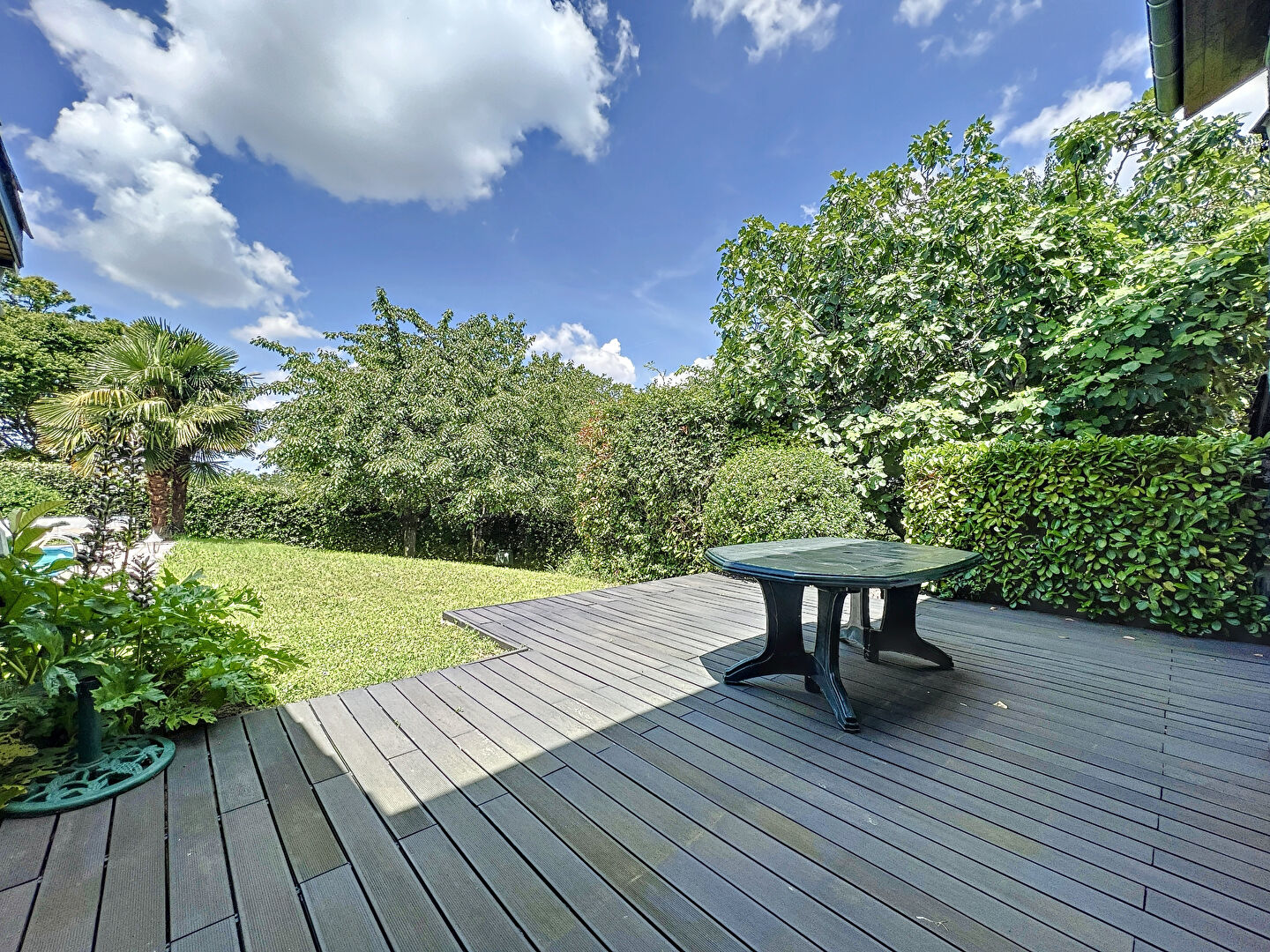 Auzeville-Tolosane. Maison individuelle 5 pièces de 130m² avec piscine et sous-sol sur un terrain de 1084m² à vendre.