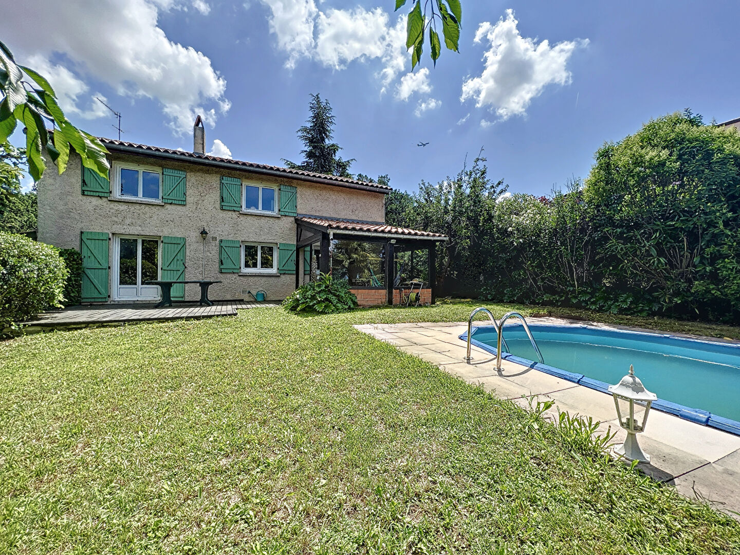 Auzeville-Tolosane. Maison individuelle 5 pièces de 130m² avec piscine et sous-sol sur un terrain de 1084m² à vendre.
