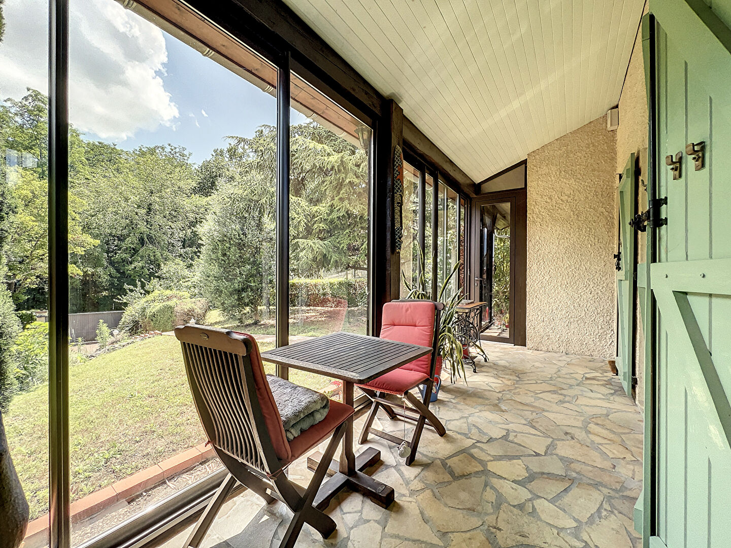 Auzeville-Tolosane. Maison individuelle 5 pièces de 130m² avec piscine et sous-sol sur un terrain de 1084m² à vendre.