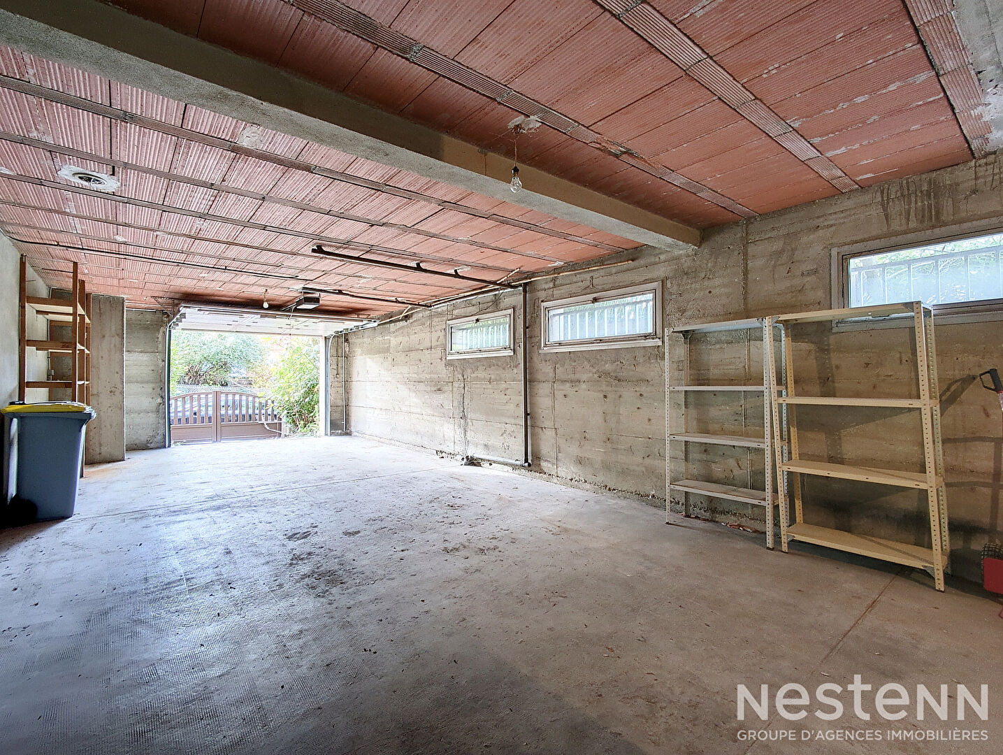 A vendre en exclusivité. Grande maison familiale 7 pièces de 195m² avec sous-sol de 120m² sur un terrain arboré de 577m² à Ramonville Saint-Agne
