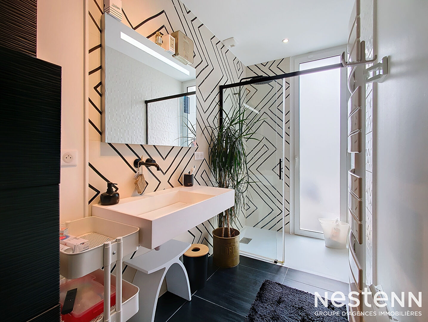 Villa contemporaine 6 pièces de 200m² sur un terrain de 1700m² avec piscine à seulement 5 minutes à pied du centre-ville de Castanet-Tolosan