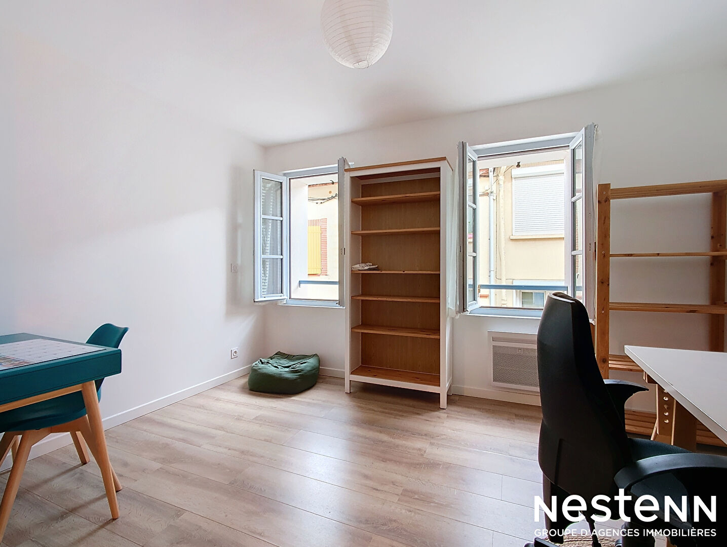  Exclusivité Nestenn Immobilier. Maison de village 3 pièces entièrement rénovée à vendre au centre-ville de Castanet-Tolosan