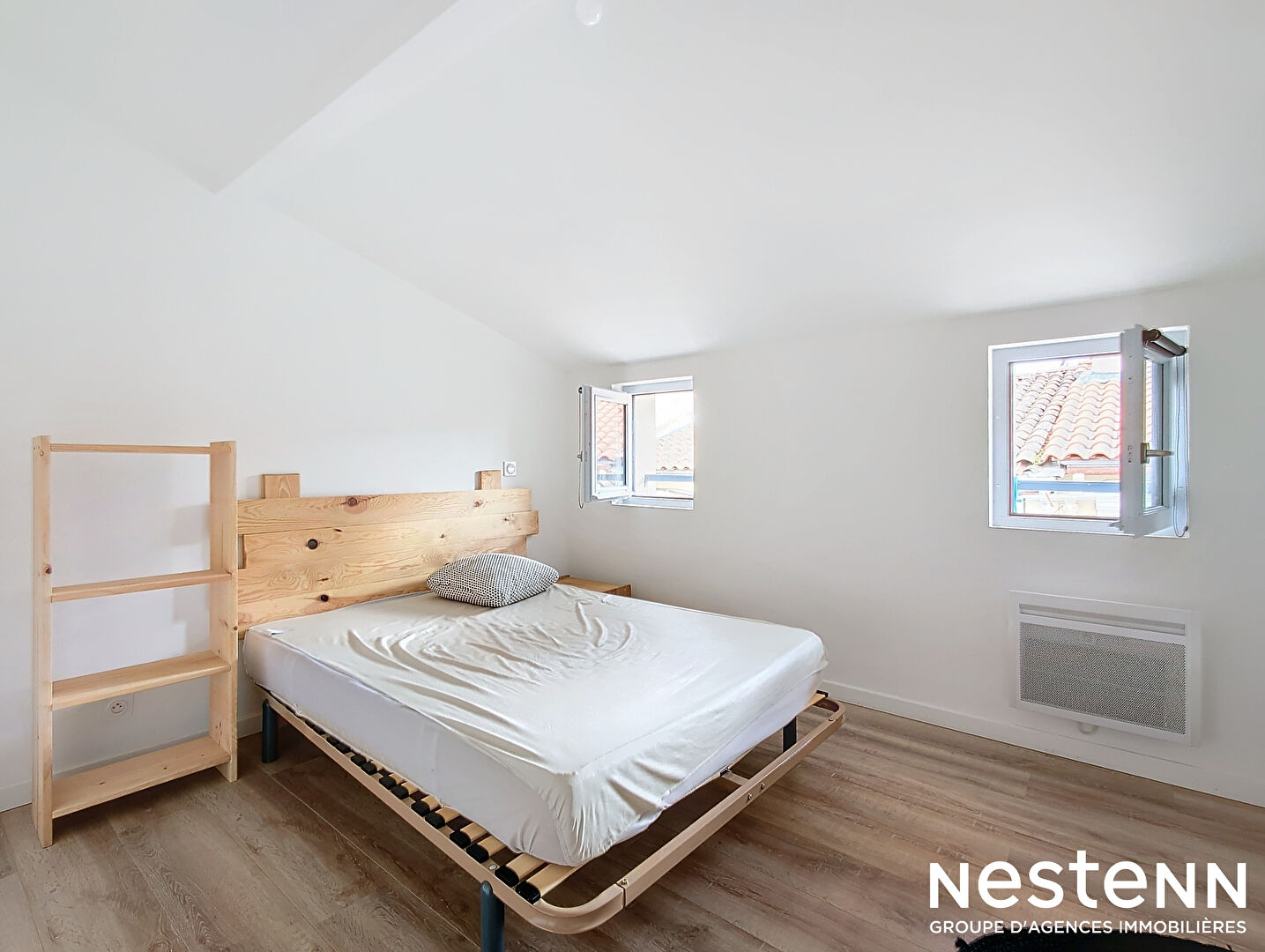  Exclusivité Nestenn Immobilier. Maison de village 3 pièces entièrement rénovée à vendre au centre-ville de Castanet-Tolosan