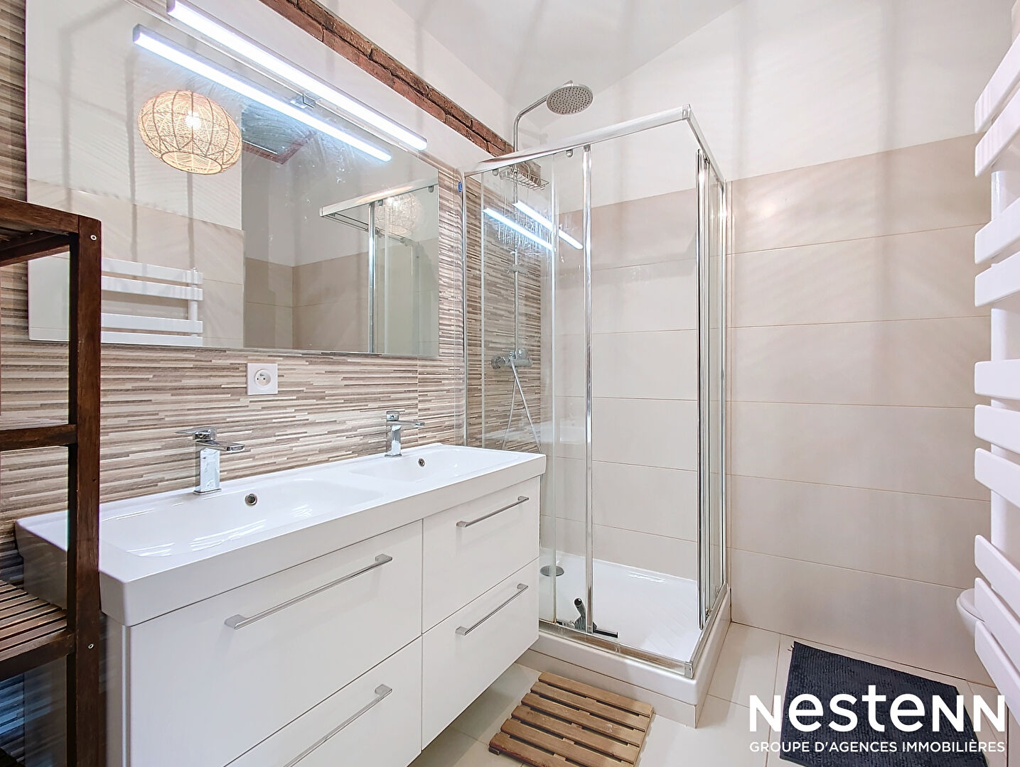  Exclusivité Nestenn Immobilier. Maison de village 3 pièces entièrement rénovée à vendre au centre-ville de Castanet-Tolosan