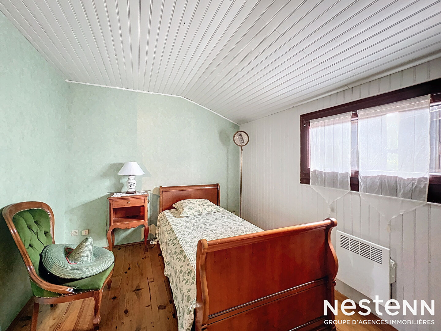 Maison familiale 6 pièces de 143m² avec jardin et piscine à vendre à Péchabou