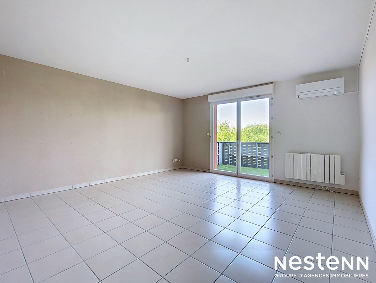 Castanet-Tolosan. Appartement 4 pièces en dernier étage avec ascenseur, terrasse et parking en sous-sol.