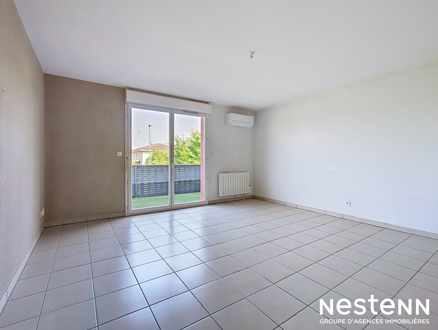 Castanet-Tolosan. Appartement 4 pièces en dernier étage avec ascenseur, terrasse et parking en sous-sol.