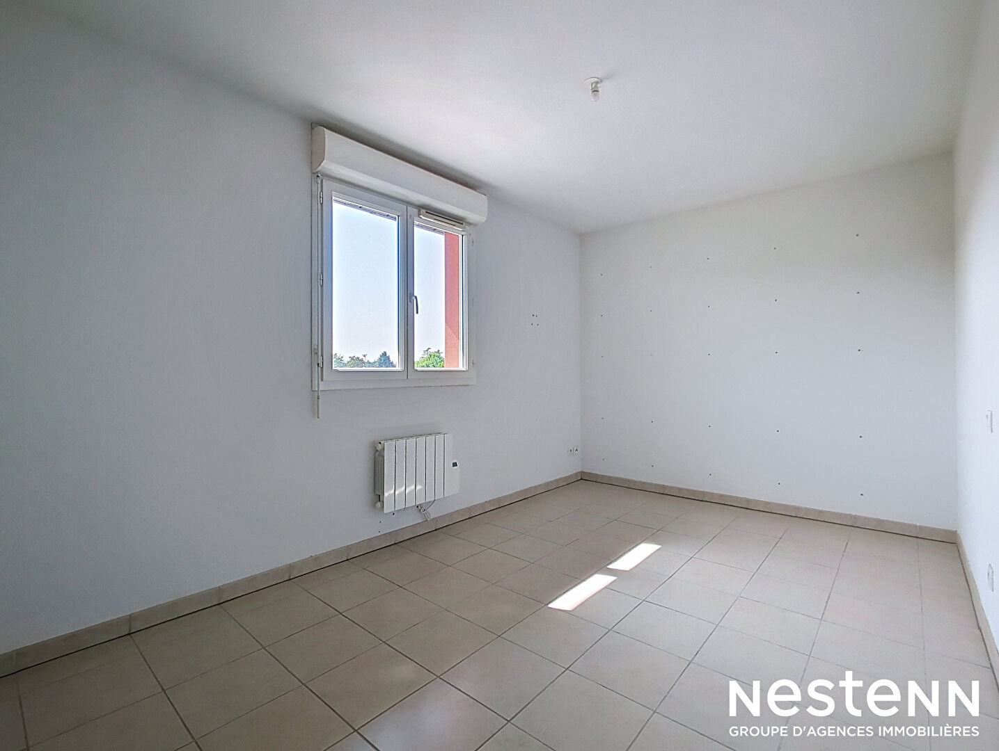 Castanet-Tolosan. Appartement 4 pièces en dernier étage avec ascenseur, terrasse et parking en sous-sol.