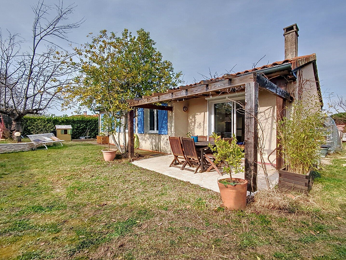 ** SOUS COMPROMIS** Exclusivité Nestenn Immobilier. Maison 5 pièces avec  garage, jardin et piscine à vendre dans un quartier calme de Saint-Orens de Gameville