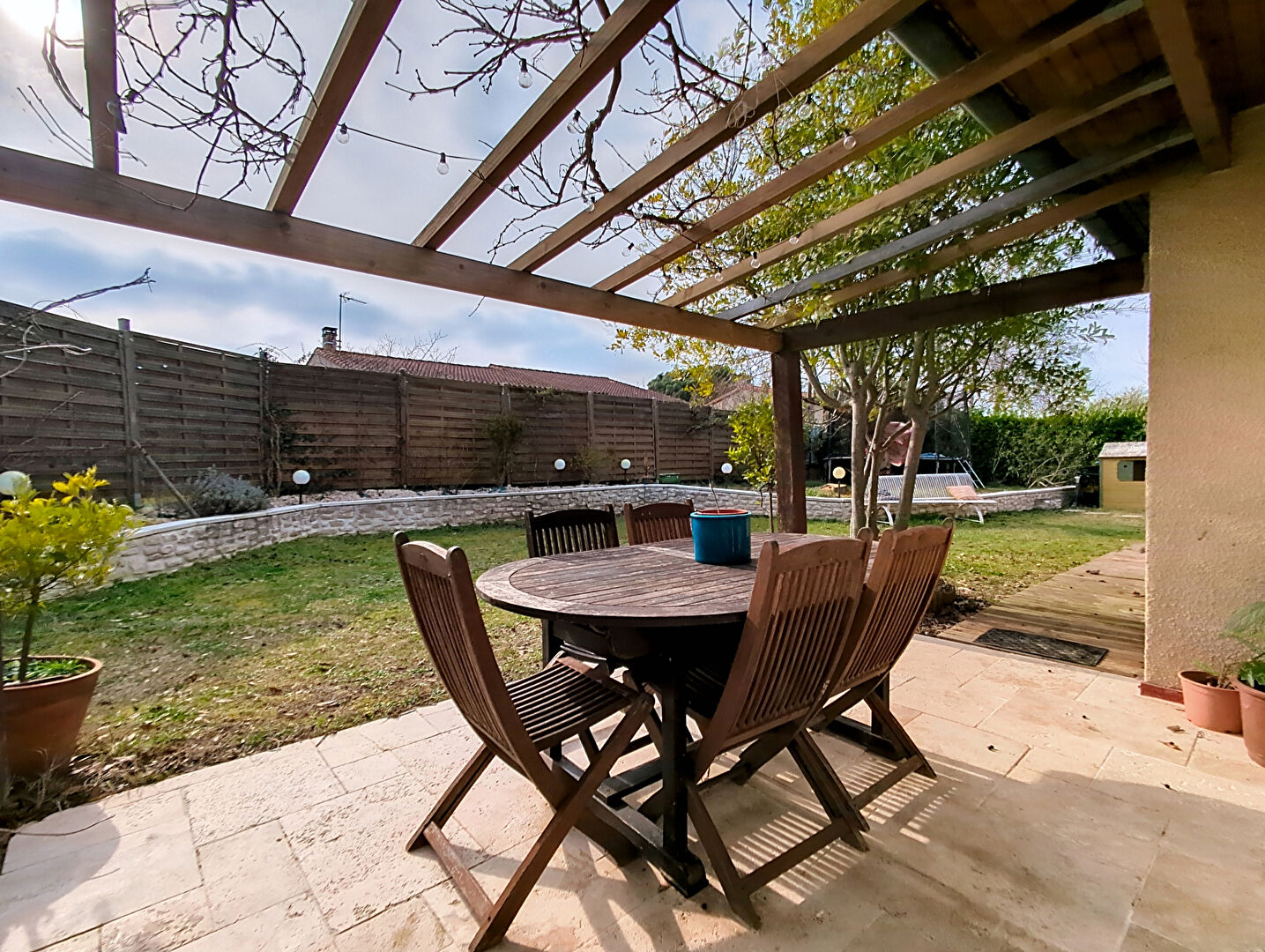 ** SOUS COMPROMIS** Exclusivité Nestenn Immobilier. Maison 5 pièces avec  garage, jardin et piscine à vendre dans un quartier calme de Saint-Orens de Gameville