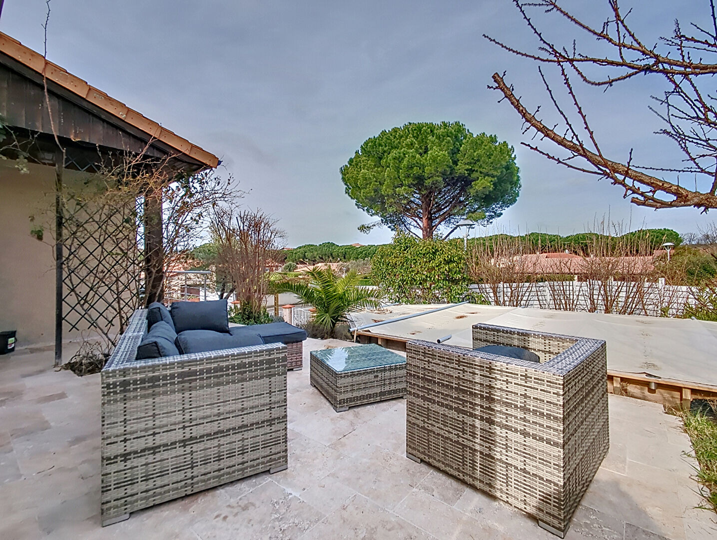 ** SOUS COMPROMIS** Exclusivité Nestenn Immobilier. Maison 5 pièces avec  garage, jardin et piscine à vendre dans un quartier calme de Saint-Orens de Gameville