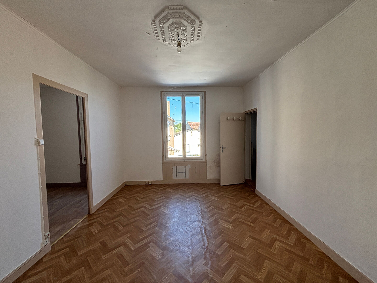 A vendre - Local commercial - 250m² - SOMLOIRE - Opportunité d'investissement - D5889