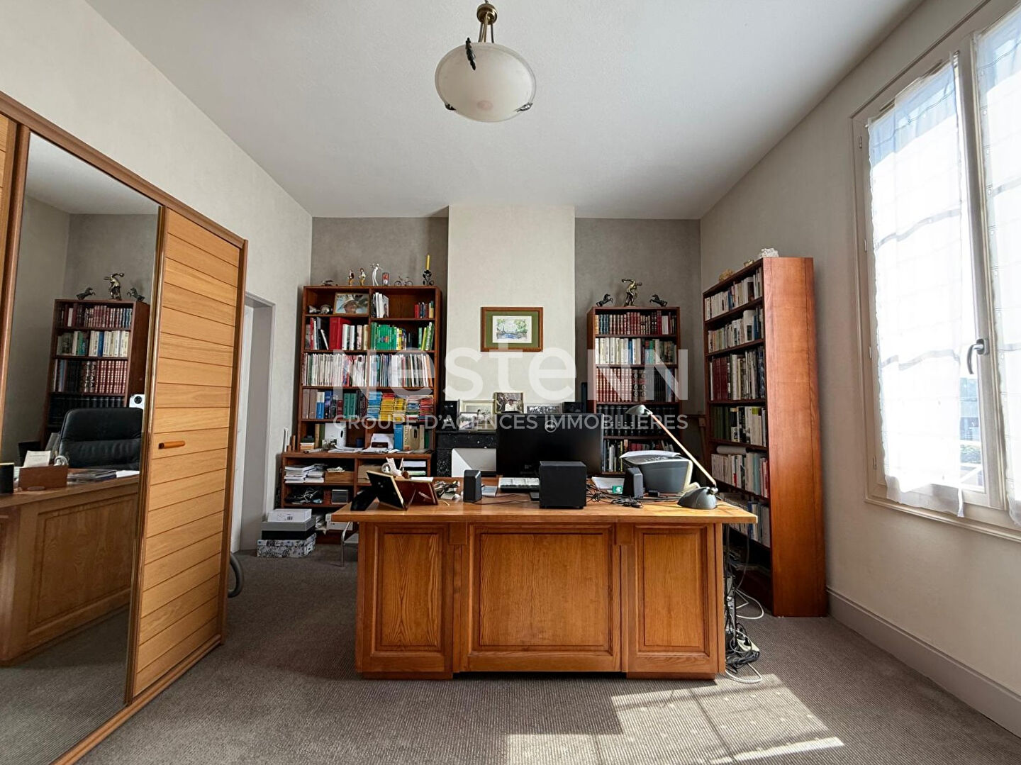 A vendre - Maison de maitre -  8 pièces - Coeur de  Montreuil Bellay - 217.43 m2 -  D5894