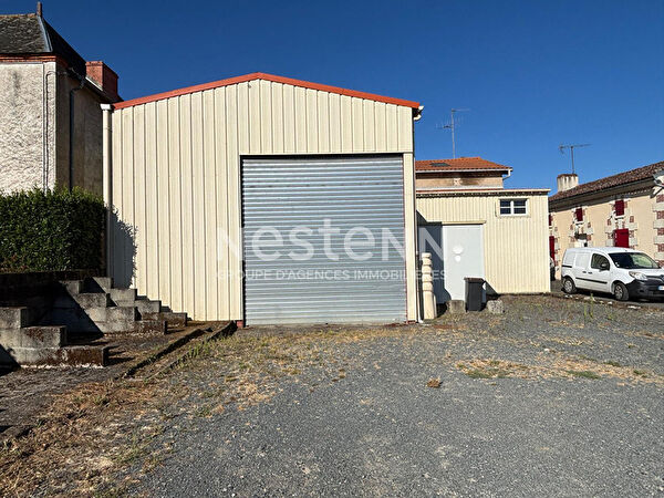 Vente local-professionnel à Saint jean de la croix (49130)