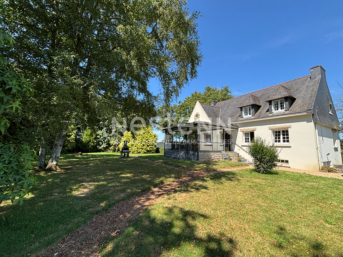A vendre néo-bretonne 4 chambres près de 3800 m² de parcelle.