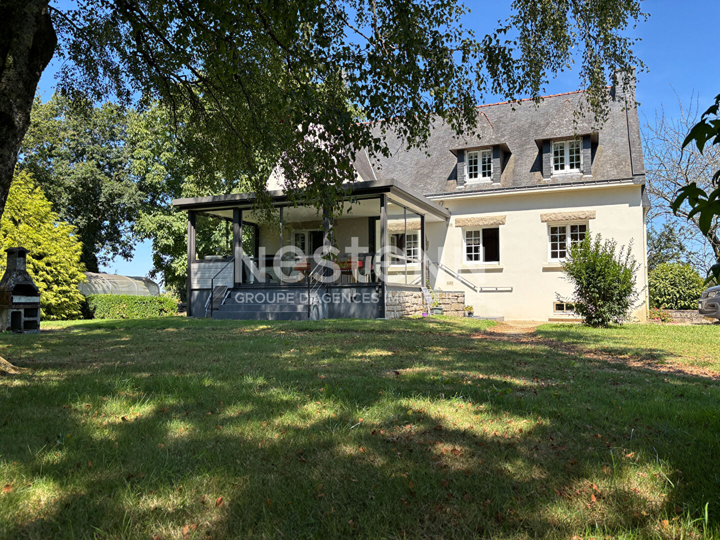 A vendre néo-bretonne 4 chambres près de 3800 m² de parcelle.