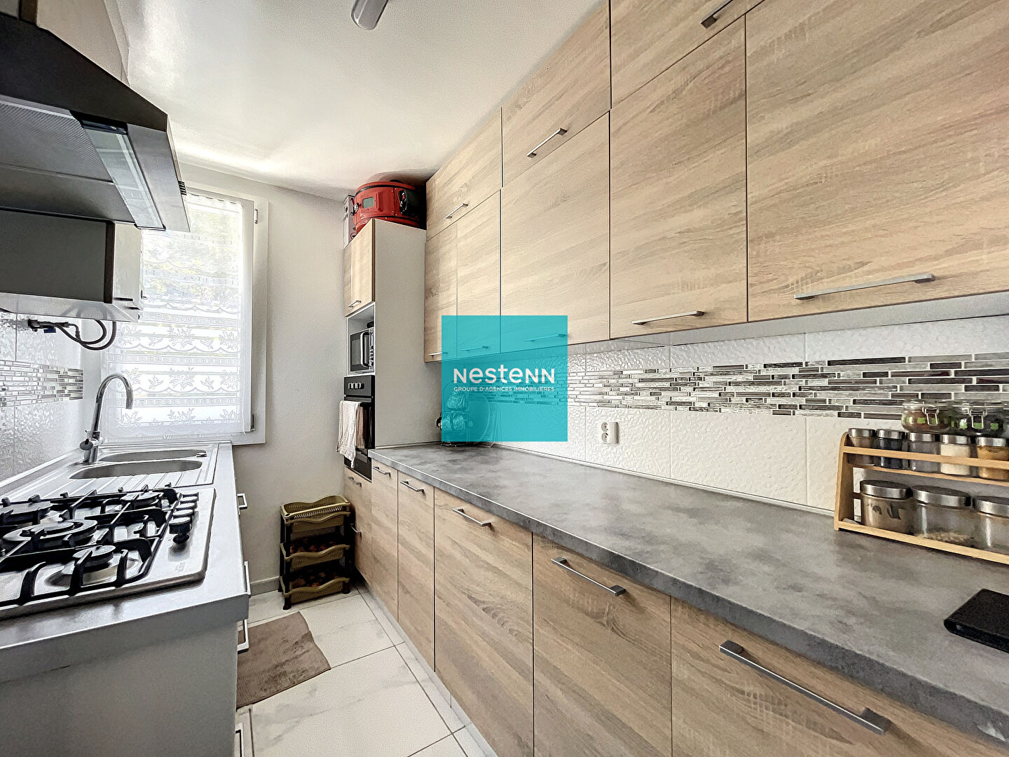 À vendre un appartement à Franconville de 5 pièces - proche des commodités, des écoles, commerces et axes autoroutiers - place de parking - cave  - bâtiment ravalé