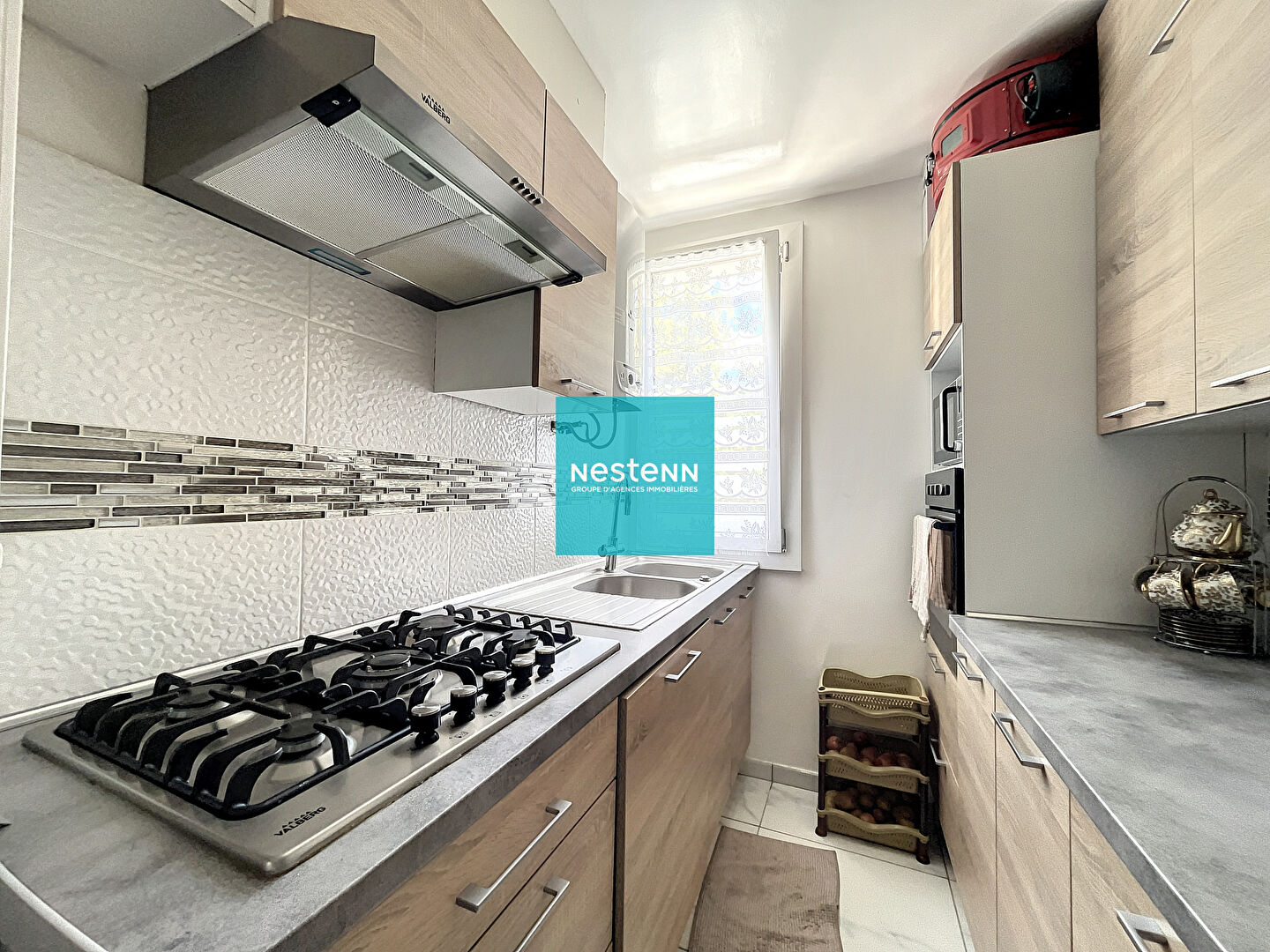 À vendre un appartement à Franconville de 5 pièces - proche des commodités, des écoles, commerces et axes autoroutiers - place de parking - cave  - bâtiment ravalé