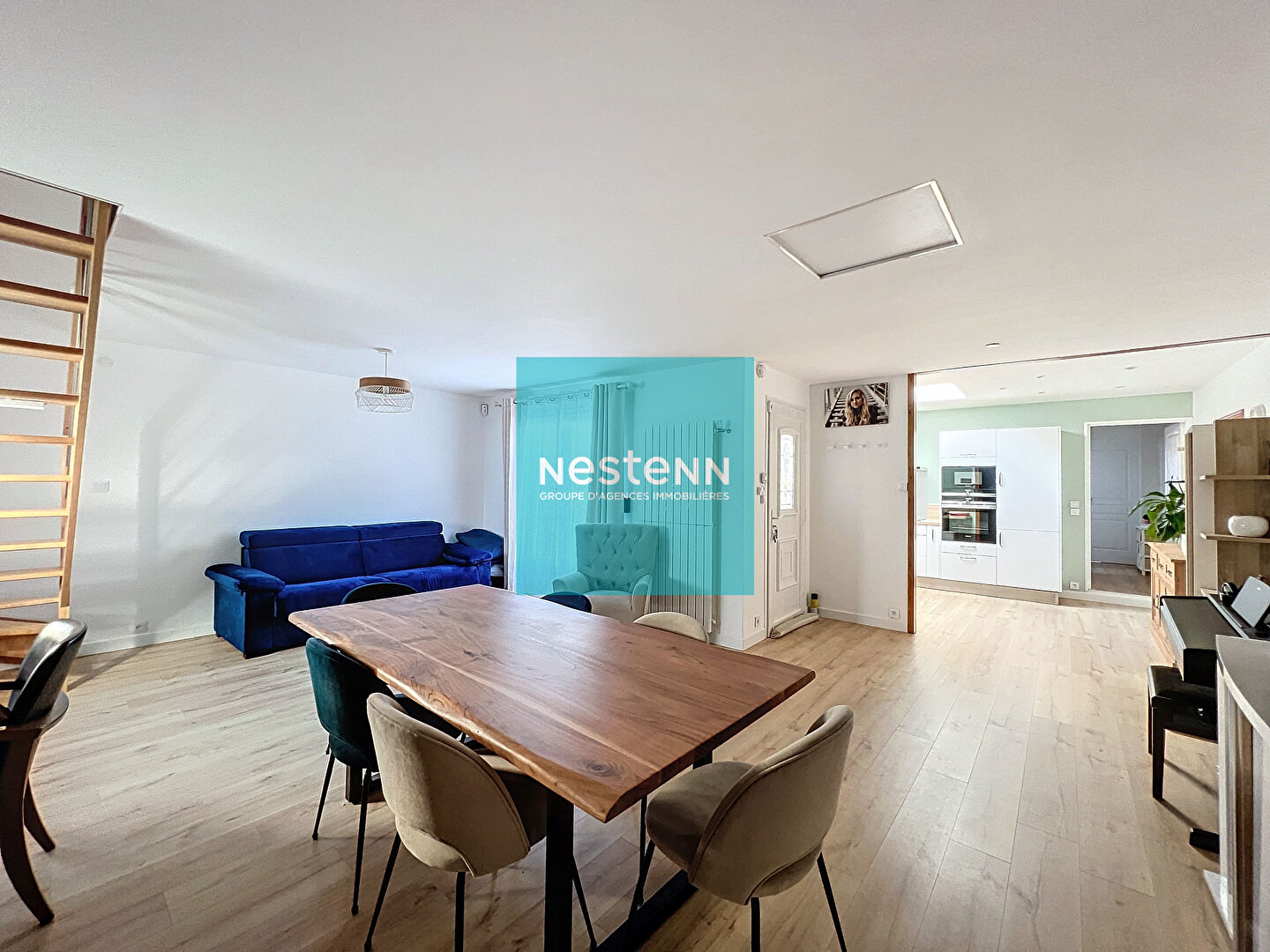 Le charme d'une maison semi plain-pied avec jardin et terrasse dans le secteur du stade !