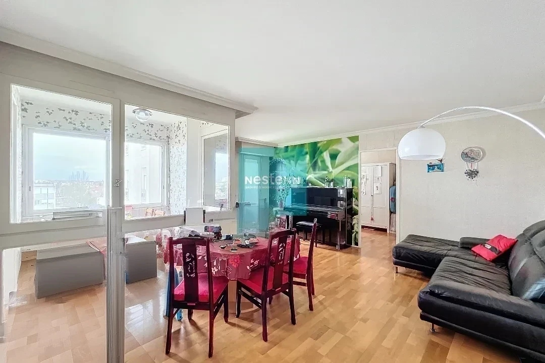 À vendre un appartement à Franconville de 4 pièces proche de toutes commodités et à 10 minutes à pied de la gare