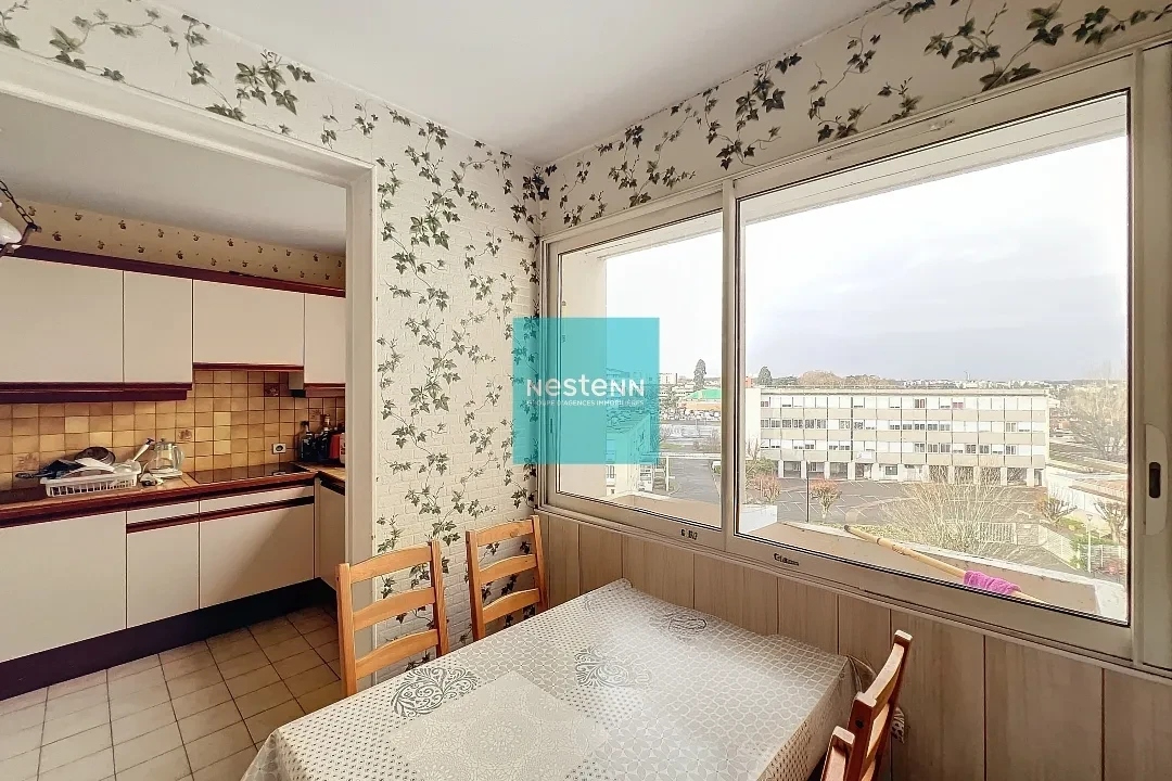À vendre un appartement à Franconville de 4 pièces proche de toutes commodités et à 10 minutes à pied de la gare