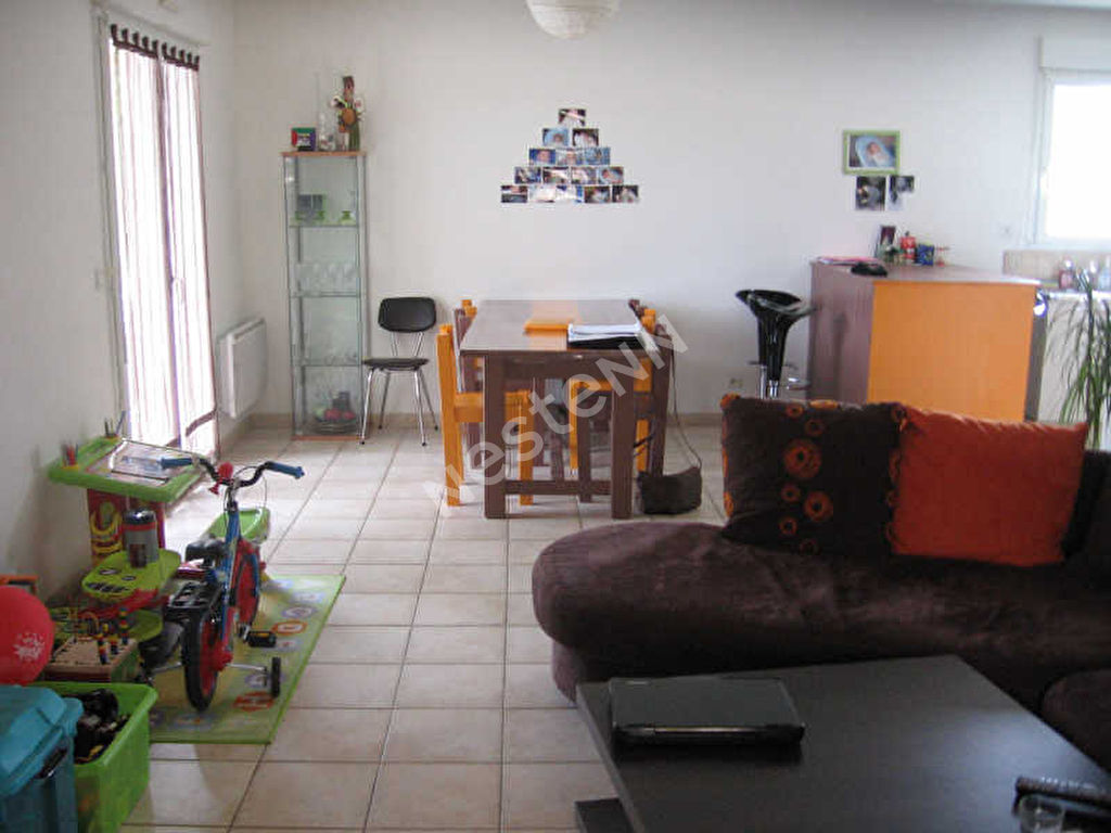 A LOUER - BERRIC - Maison T3 de plein-pied