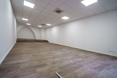 Location local-professionnel à Villeneuve tolosane (31270)