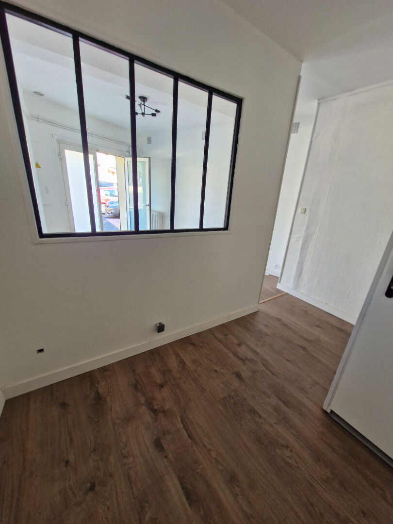 A LOUER - PORTET SUR GARONNE - Local d'activité de 64 m² - 472-JG