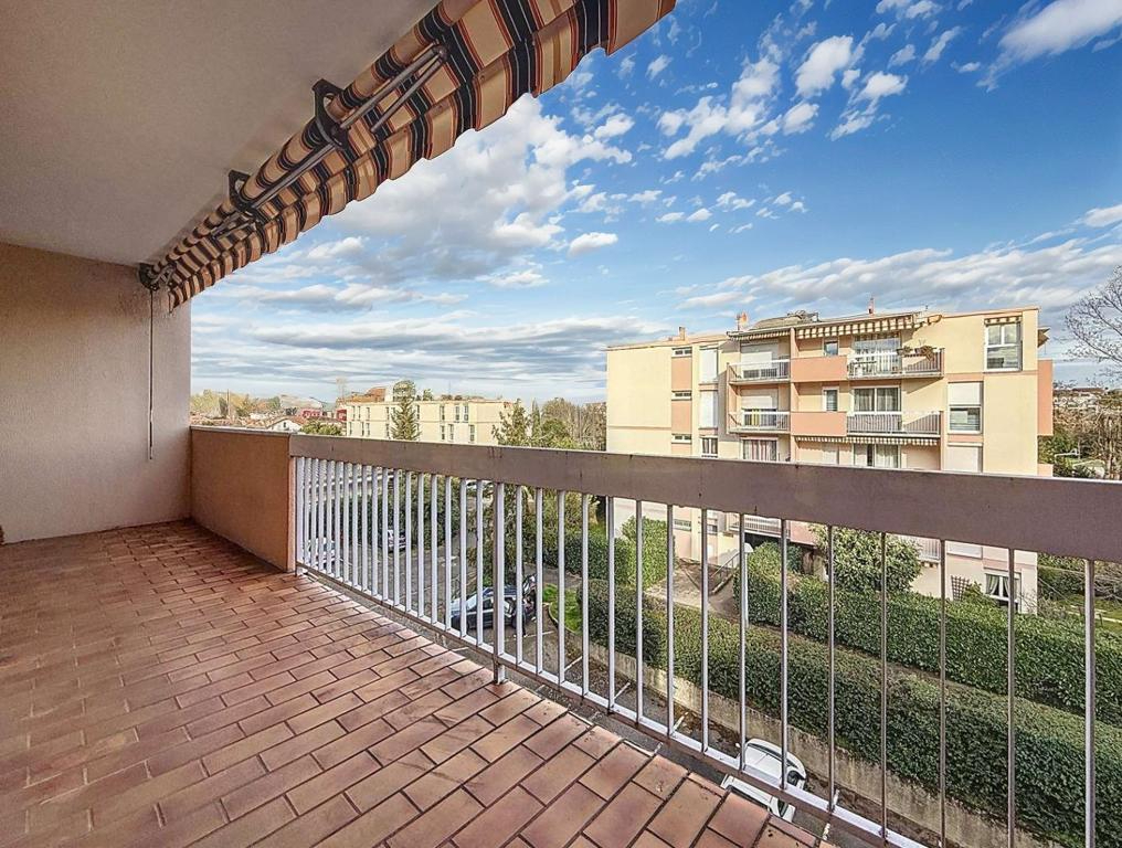 A VENDRE - TOULOUSE quartier Sept Deniers - Appartement T3 93m²  avec parking et cave