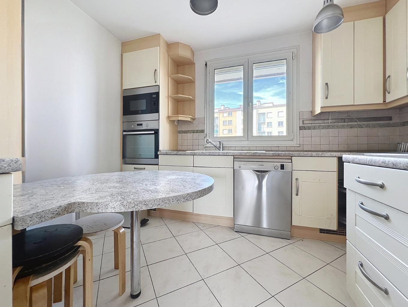 A VENDRE -  Toulouse Quartier Pont-Jumeaux - Appartement traversant T4 88m²  et une place de parking