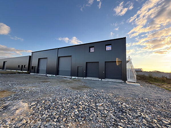 Location local-professionnel à Surzur (56450)