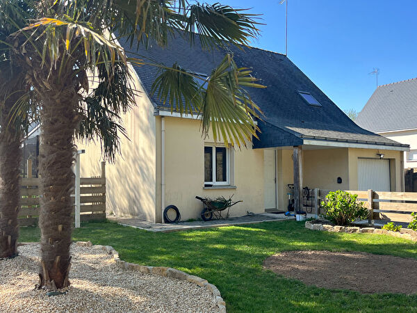 Vente par agence immobiliere au cours (56230)