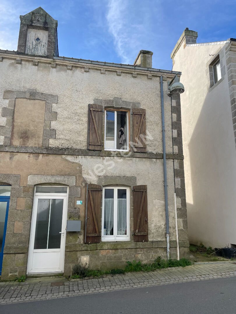 A vendre maison en pierre - bourg de Limerzel